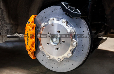 Ceramic composite braking system GLS 63 AMG X167