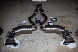 Титановый выхлоп AKRAPOVIC W217