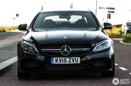 Решётка радиатора C63 AMG W205