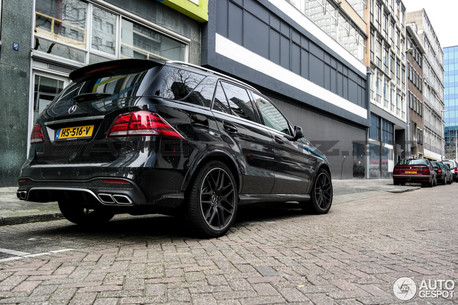 Диффузор GLE 63 AMG W166 с насадками