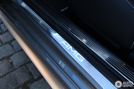 Накладки порогов S 63 AMG W217